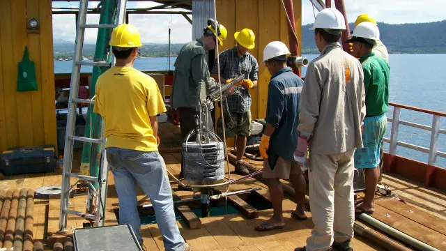 Peneliti di Danau Towuti