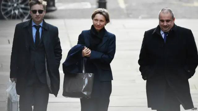 Marina Litvinenko reveló que su marido se había dirigido a Vladimir Putin, entonces jefe del FSB, para denunciar la corrupción del cuerpo.