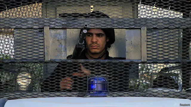 مصر میں محمد مرسی کی حکومت کو برطرف کیے جانے کے بعد سے سکیورٹی فورسز حملوں کا نشانہ بنتی رہی ہیں