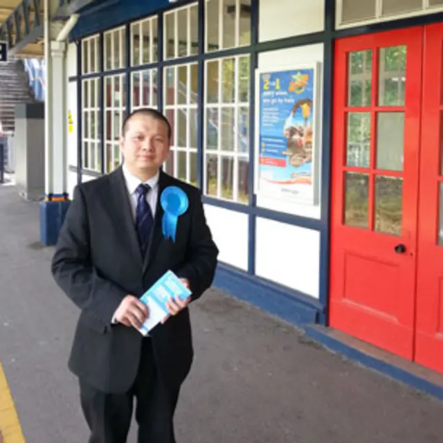 保守党国会议员候选人王鑫刚是来自中国东北的移民 