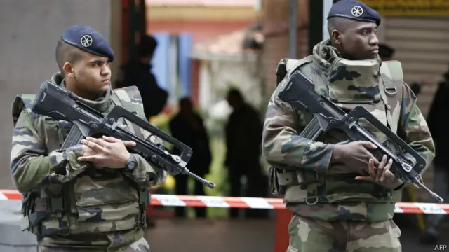 Военные во Франции