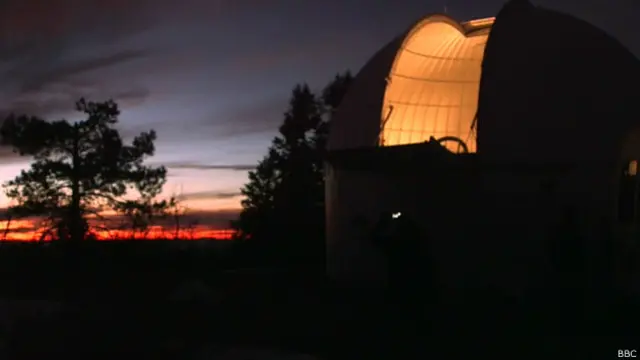 اولین مورد از اشاره به وجود یک مرکز اخترشناسی واتیکان به سال ۱۵۸۲ در ایتالیا بر می‌گردد