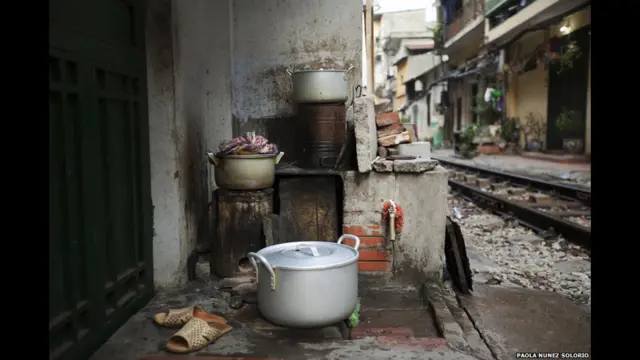 Panci dan kompor. Paola Nunez Solorio