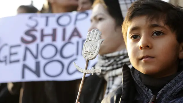 شیعہ برادری نے پورے ملک میں شکار پور کے واقعے کے خلاف احتجاج کیا ہے