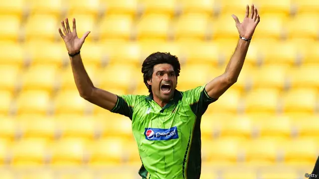 محمد عرفان عالمی کپ کے پانچ میچوں میں آٹھ وکٹیں حاصل کر چکے ہیں