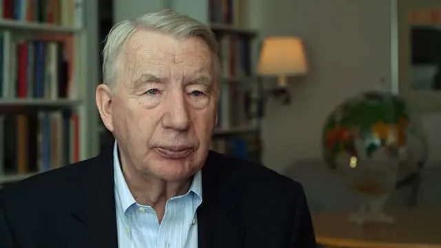 مک نیل، ۸۴ ساله، مدت هاست که کار پراسترس خبر را کنار گذاشته و در آرامش آپارتمانی کوچک در نیویورک، به نگارش کتاب های رمان مشغول است