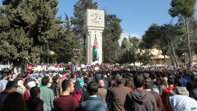 اردن کې د اسلامي دولت پرضد د حکومت د ټینګ ګام اخیستو په ملاتړ لاریونونه وشول