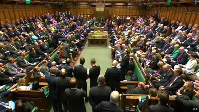 پارلمان بریتانیا میزان مشارکت این کشور در جنگ علیه داعش را کافی ندانسته است