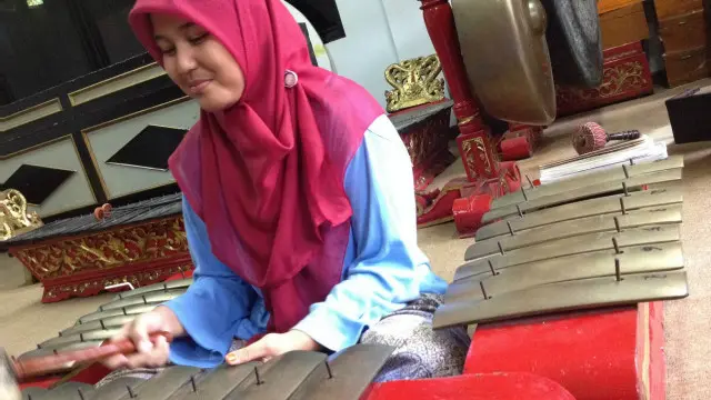 Tidak diperlukan keahlian musik khusus untuk belajar gamelan