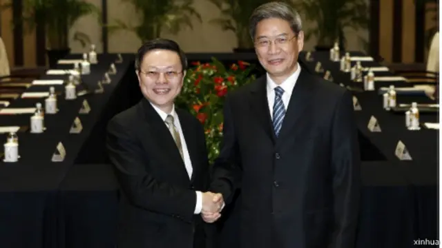 中國大陸國台辦主任張志軍與台灣陸委會主委王郁琦（資料照片）