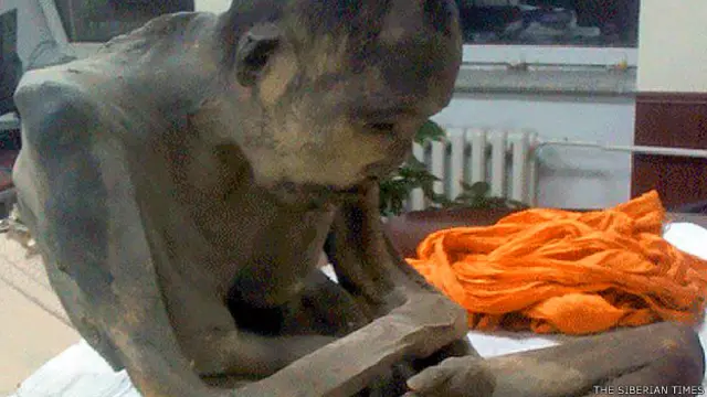 Мумия монаха в позе лотоса