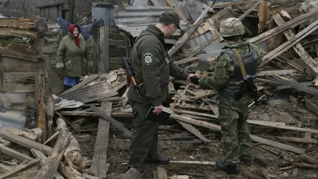 Обстрелянная деревня под Мариуполем