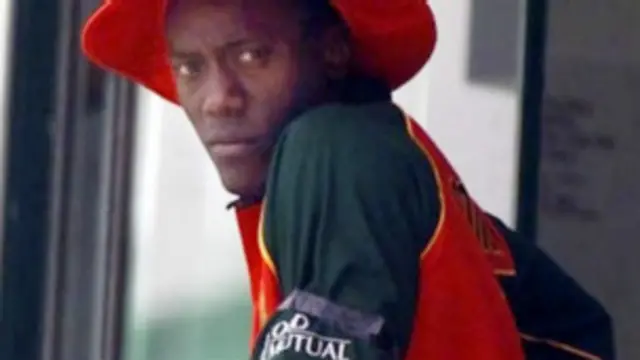 राष्ट्रपति के ख़िलाफ़ आवाज़ उठाई ओलोंगा ने