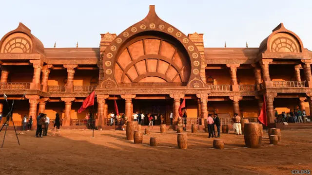 'चक्रवर्ती सम्राट अशोक'