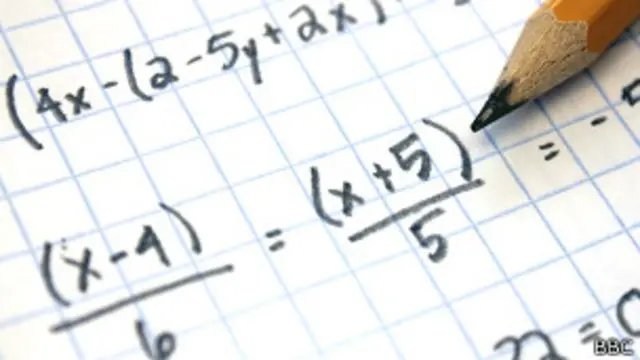 Niño con un cuaderno