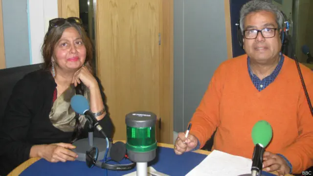 बीबीसी के स्टूडियो में रेहान फ़ज़ल के साथ हुमरा क़ुरैशी