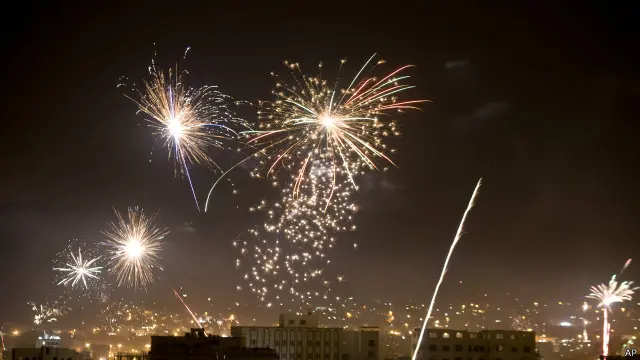 احتفى الحوثيون بـ"الإعلان الدستوري" الصادر الجمعة. 