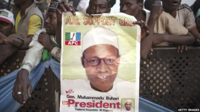 محمد بوهاری اصلی‌ترین رقیب رئیس جمهوری فعلی نیجریه گودلاک جاناتان است