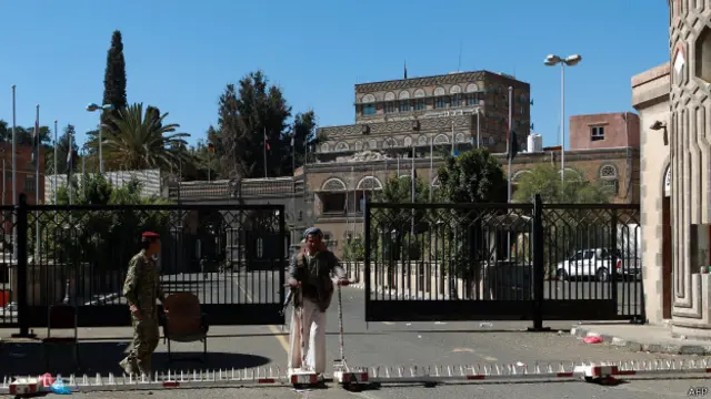 Bomba en Palacio Presidencial de Yemen