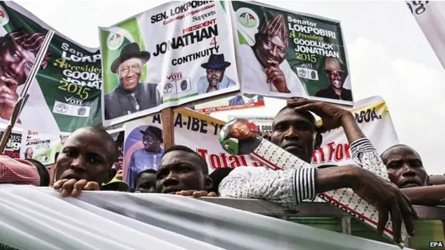 السباق محتدم والفارق في التأييد الشعبي ضيئل بين الرئيس المنتهية ولايته وزعيم المعارضة محمدو بوهاري.