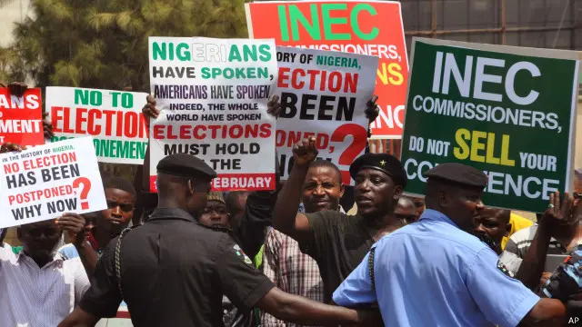 معارضو قرار التأجيل يرونه دعما لموقف الرئيس المنتهية ولايته جودلاك جوناثان.