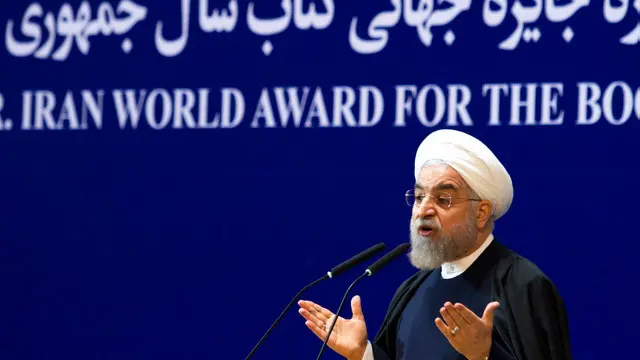 تأتي تصريحات روحاني قبل عشرة أيام من التاريخ النهائي للتوصل إلى اتفاق في المفاوضات بشأن برنامج إيران النووي