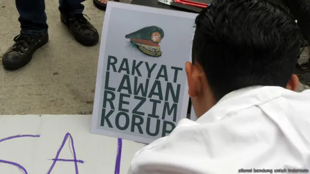 Konflik terbuka KPK-Kepolisian diawali penetapan status tersangka terhadap calon Kapolri Komjen Budi Gunawan.