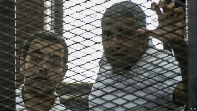 محمد فہمی نے اپنی مصری شہریت ترک کر دی ہے جس کی وجہ سے امید کی جا رہی ہے کہ انہیں رہائی مل سکے گی