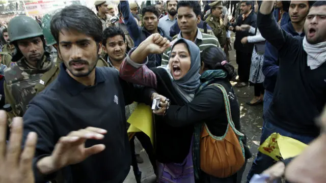 کئی رہنماؤں کا کہنا ہے کہ کشمیری نوجوانوں میں بھارت کے خلاف غم و غصہ بڑھتا جا رہا ہے