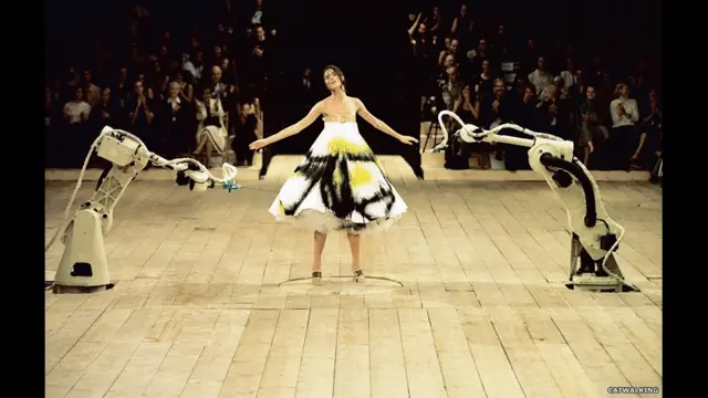 Роботы на подмостках