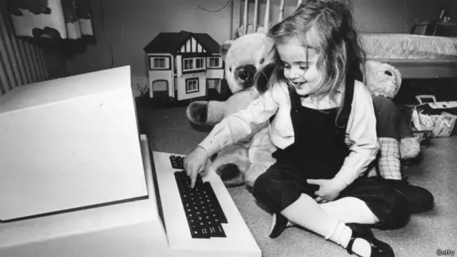 Equipos que la gente tira a la basura pueden llegar a valer miles de dólares, según los expertos.