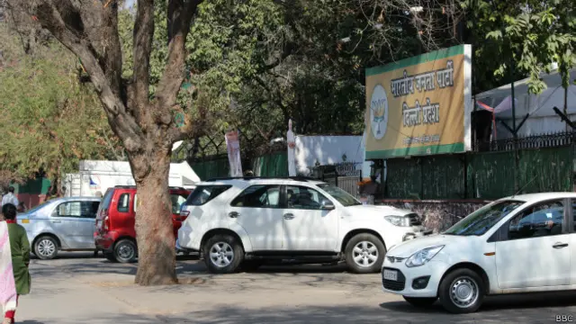 भाजपा कार्यकर्ता अभी भी उम्मीद टिकाए हैं