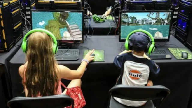 مائن کرافت بچوں میں بہت مقبول ہے اور سکولوں میں بھی استعمال کی گئی ہے