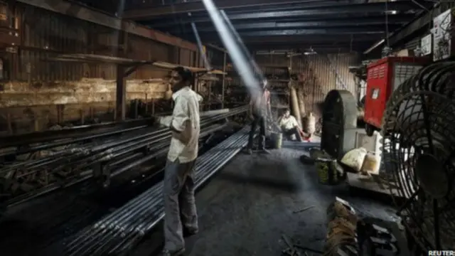 印度相对来说前景光明,其经济增长预计将维持在7.6%水平