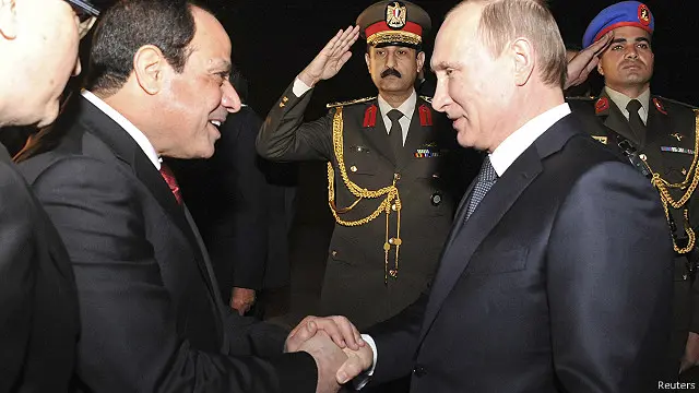 روسی صدر ولادی میر پوتن کا مصری صدر السیسی نے استقبال کیا