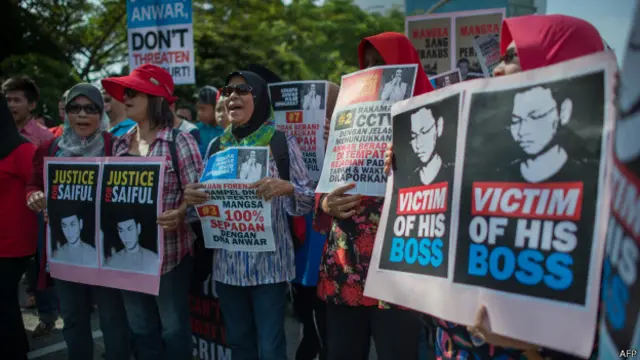 Aksi menentang Anwar Ibrahim juga digelar di Pengadilan Federal di Putrajaya Malaysia