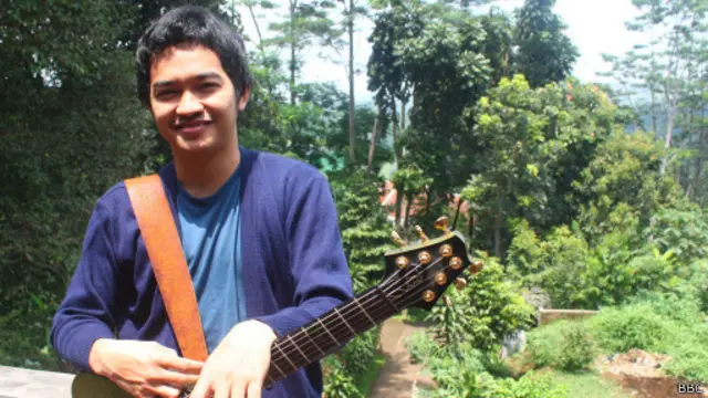 Tesla Manaf merilis album terbarunya di New York, Amerika Serikat, akhir tahun lalu.