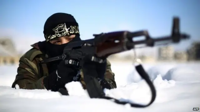 Chiến binh Hồi giáo Jaish al-Islam đào tạo tại phía đông Damascus (12/01/2015)