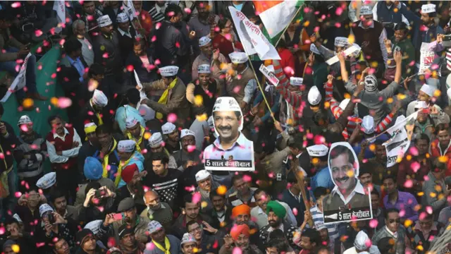 بھارت کے دارالحکومت نئی دہلی کے ریاستی انتخابات میں عام آدمی پارٹی نے تاریخی جیت حاصل کی ہے اور تخمینوں کے مطابق اسے 70 میں سے 67 سیٹیں ملی ہیں۔