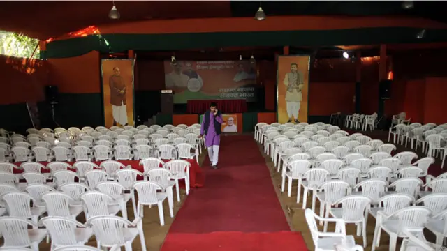 فلمی گانے ’جہاں شہنائی بجتی ہے وہیں ماتم بھی ہوتا ہے‘ کی عکاسی برسرِاقتدار بھارتیہ جنتا پارٹی کے کیمپ کی اس تصویر سے ہوتی ہے۔ 