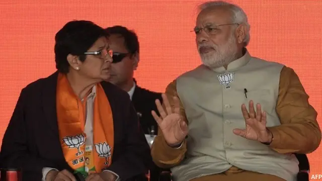 नरेंद्र मोदी, किरण बेदी