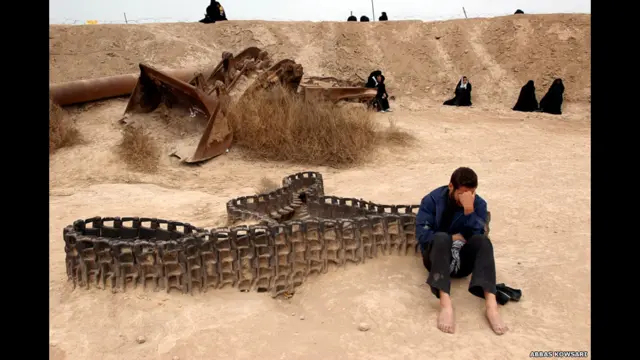 Кавсарий 10 йилдан кўпроқ Эроннинг турли нашрларида ишлаган. Уларнинг кўпчилиги ҳозирда ёпиб қўйилган.