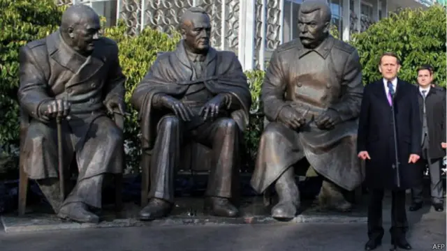 Ялта, пам'ятник Сталіну, Черчиллю, Рузвельту