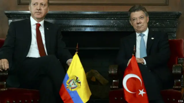 Erdogan proviene de Colombia, donde se reunió con el presidente Juan Manuel Santos.