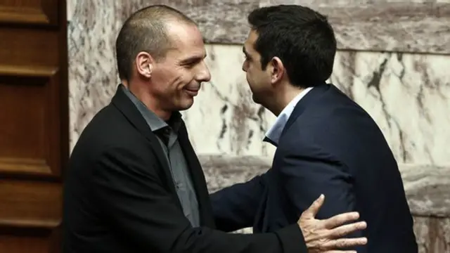 Bộ trưởng Tài chính Hy Lạp Yanis Varoufakis (trái) và Thủ tướng Alexis Tsipras