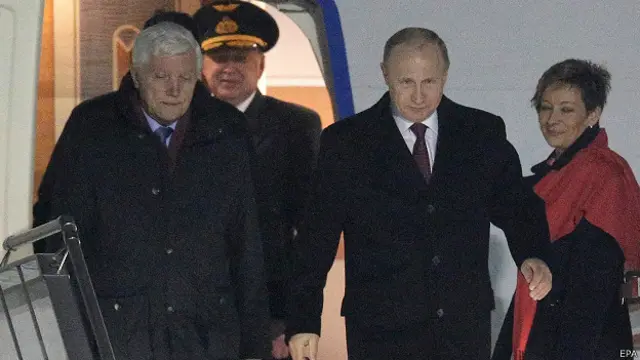 Президент Путин прилетел в Минск