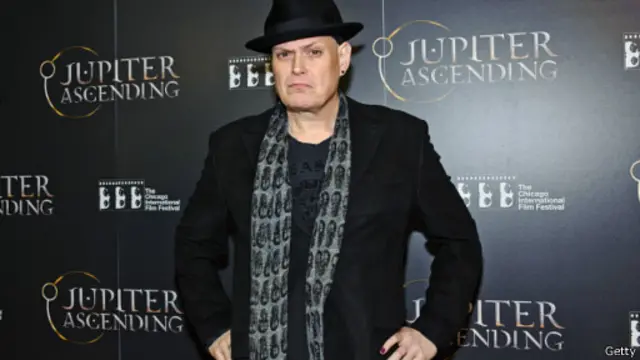 المخرج آندي واتشوفسكي خلال عرض احتفالي بالفيلم الجديد "صعود جوبيتر"