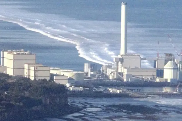 سونامی سے فوکوشیما میں واقع ڈائچی جوہری پلانٹ بھی بری طرح سے متاثر ہوا تھا جسے سنہ 1984 میں چیرنوبی کے بعد بڑا جوہری تباہی کا واقعہ سمجھا جاتا ہے