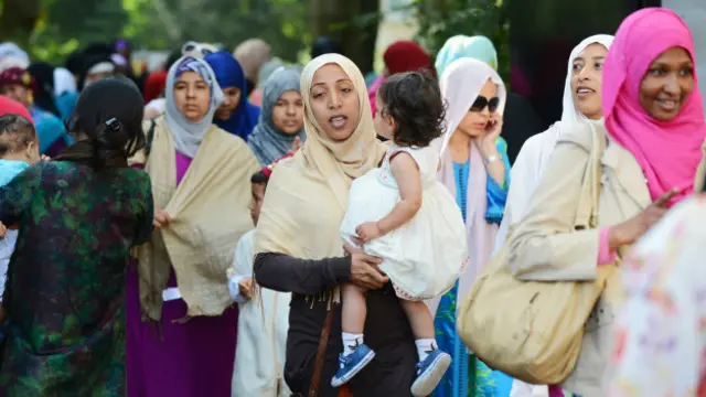 سروے میں شامل تقریبا 20 فی صد خواتین کا کہنا ہے کہ وہ برطانیہ میں محفوظ محسوس نہیں کرتیں