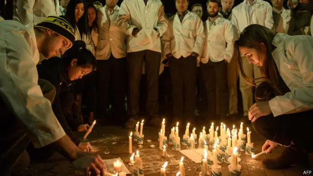 أقارب الضحايا يعتقدون أن ما حدث هو جريمة بدافع الكراهية.